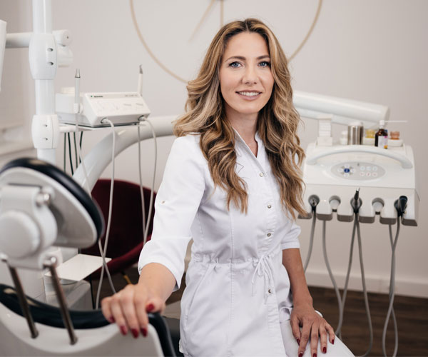 Dr. med. dent. Lidija Pehar u ordinaciji